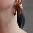 Manta Gills on a neck